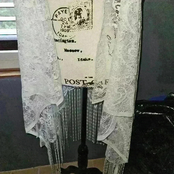 Claire's Layering Piece - Picture 2 of 8